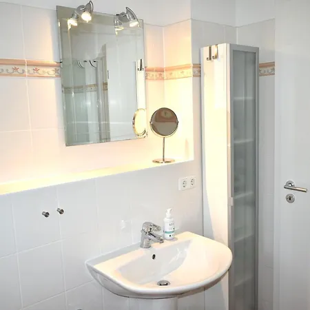 Ostseeallee 12 Nr 08 Apartment *