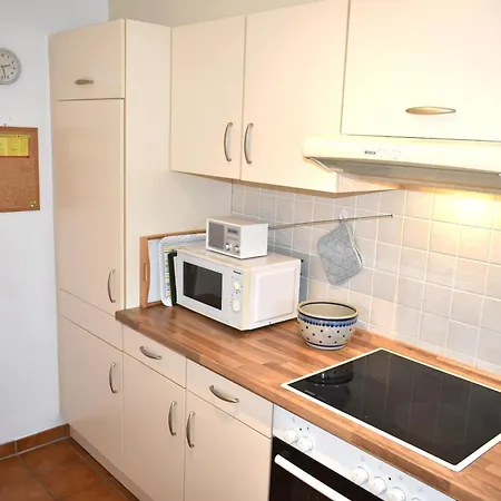 Ostseeallee 12 Nr 08 *